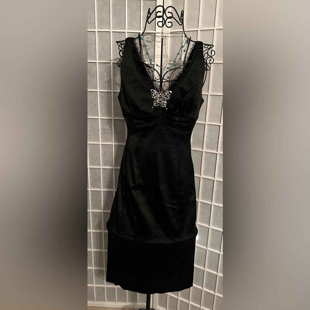BEBE Slim Sexy V Neck Satin Midi Dress NWT - Picture 2 of 12
